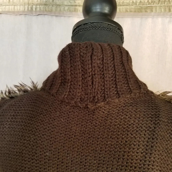 DEROTCHILD Faux Fur Sweater‎ Vest - Picture 4 of 11